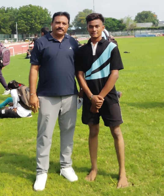 જીલ્લા એથલેટિક્સ સ્પર્ધામાં ધોરણ 12 ના વિદ્યાર્થી દરજી ઓમ સંજયભાઈ હેમર થ્રો માં જિલ્લામાં પ્રથમ નંબર મેળવેલ છે     હર્ષ ધોરણ 12 નો વિદ્યાર્થી તે હેમર થ્રો માંજિલ્લામાં દ્વિતીય નંબર મેળવેલ છે . ત્રણે વિદ્યાર્થીઓને શાળા પરિવાર વતી ખૂબ ખૂબ અભિનંદન તેમજ હવે પ